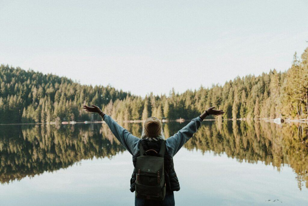 滴粒憑藉高效吸收與便利劑型,成為現代保健的新趨勢 / Photo by Priscilla Du Preez 🇨🇦 on Unsplash