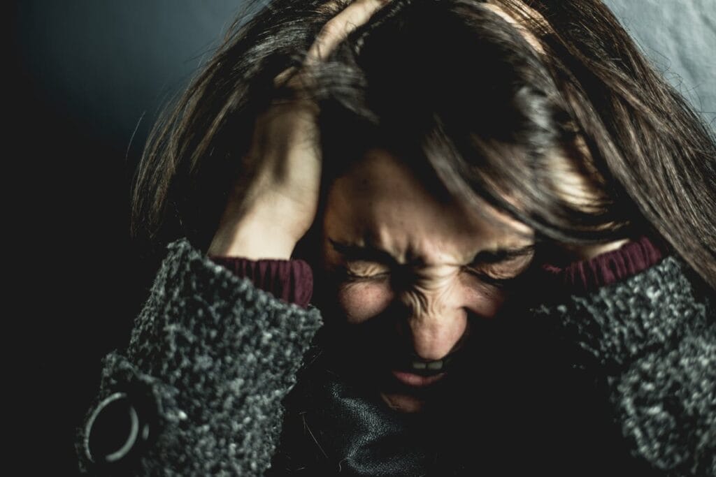 女性更年期常發生困擾的皮膚乾癢、失眠、熱潮紅症狀,同時會造成心理焦慮。攝影師:David Garrison